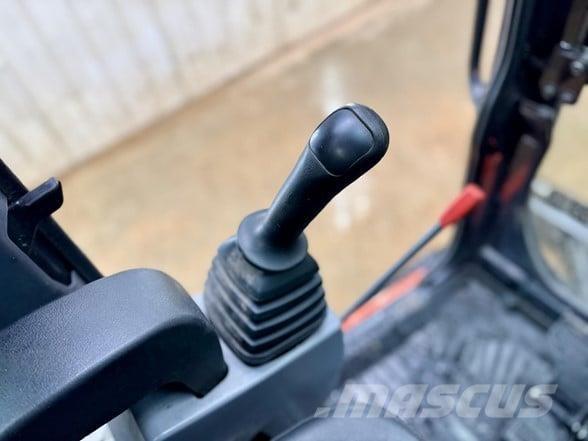 Kubota U35-4 小型挖掘机