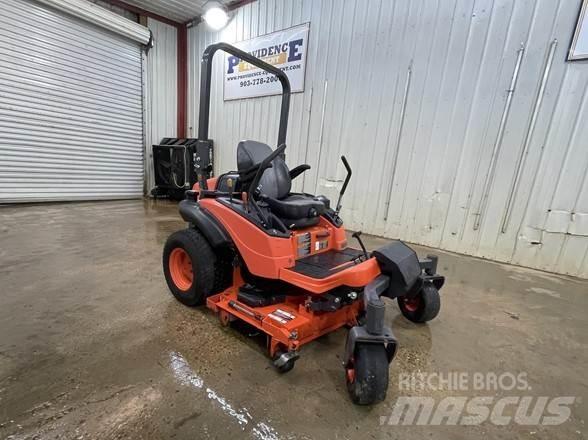 Kubota ZD1211 零回转割草机