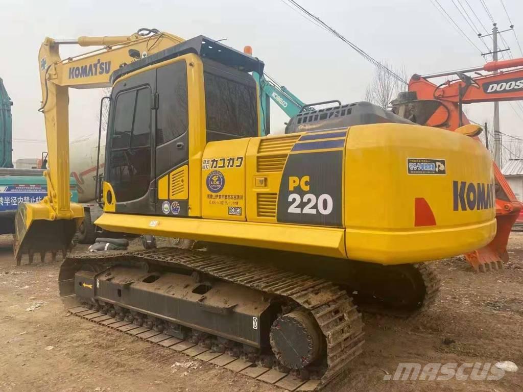 Komatsu pc220-8 履带挖掘机