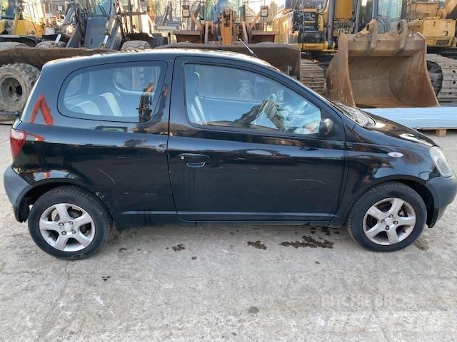 Toyota Yaris 汽车