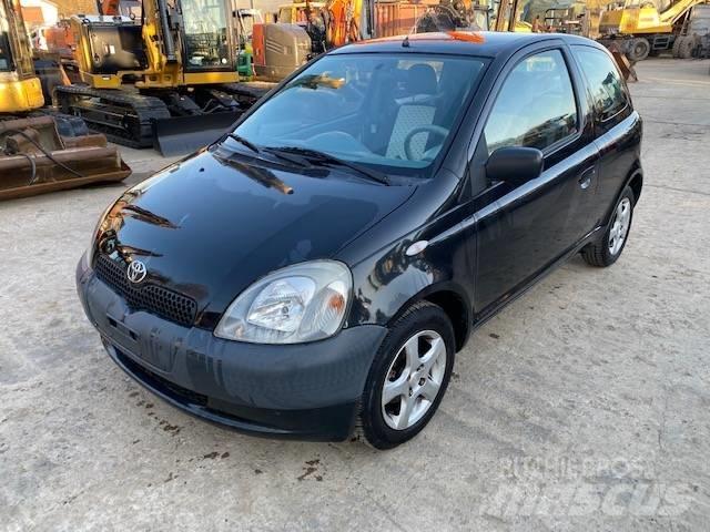 Toyota Yaris 汽车
