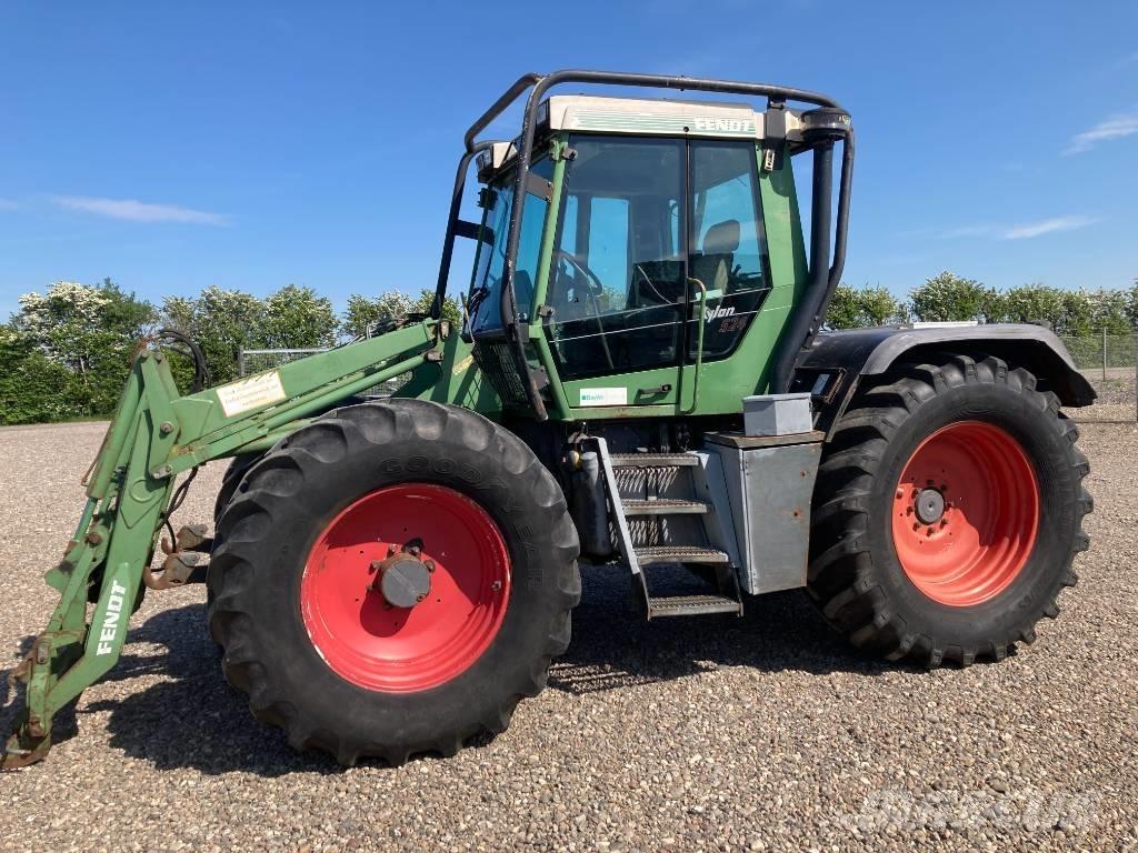 Fendt Xylon 524 前装载和挖掘机