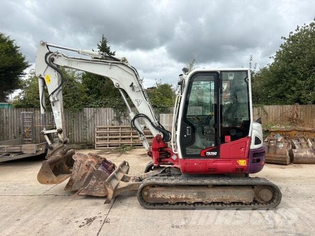 Takeuchi TB 260 小型挖掘机