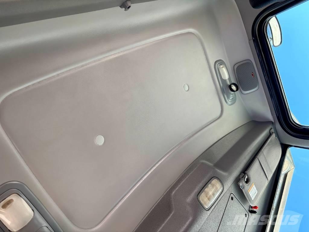 Peterbilt 389 牵引车