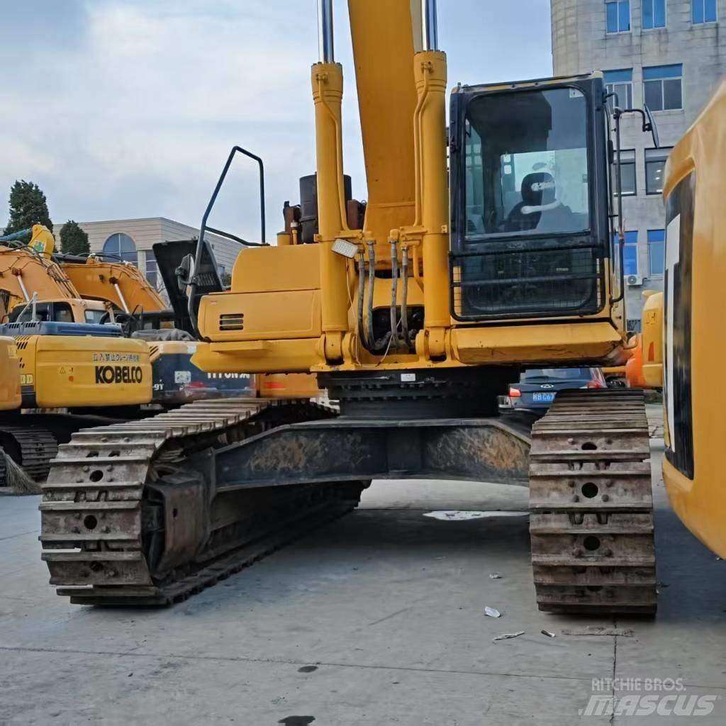 Komatsu PC460 履带挖掘机