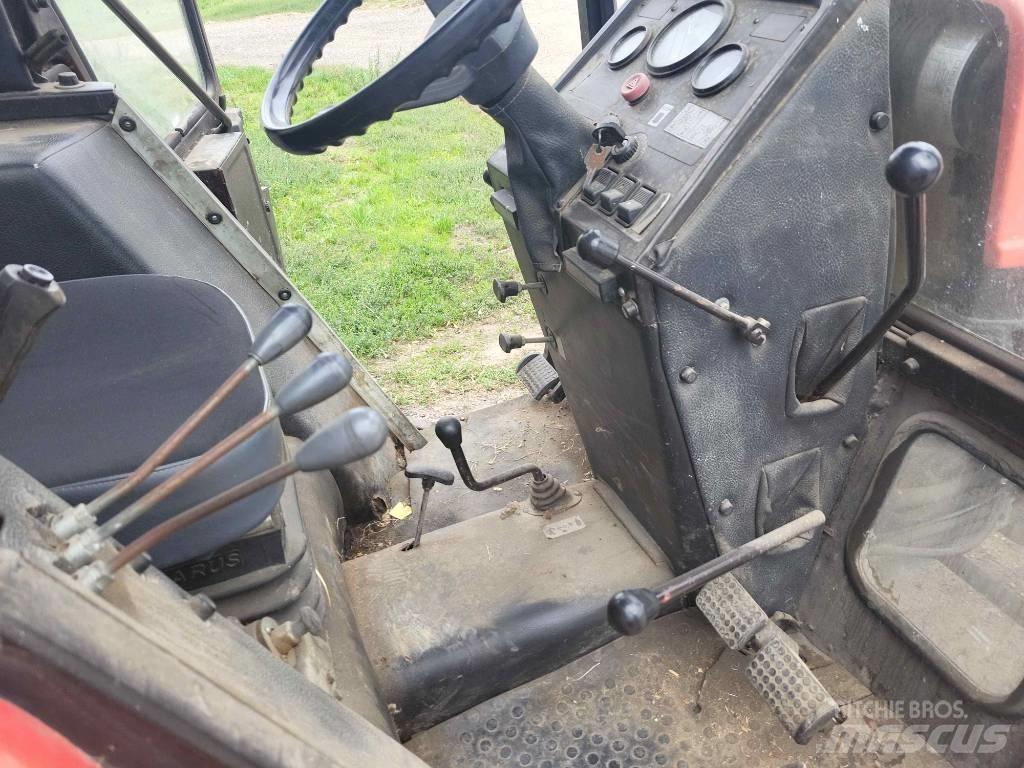 Belarus 320.4 拖拉机/农用车