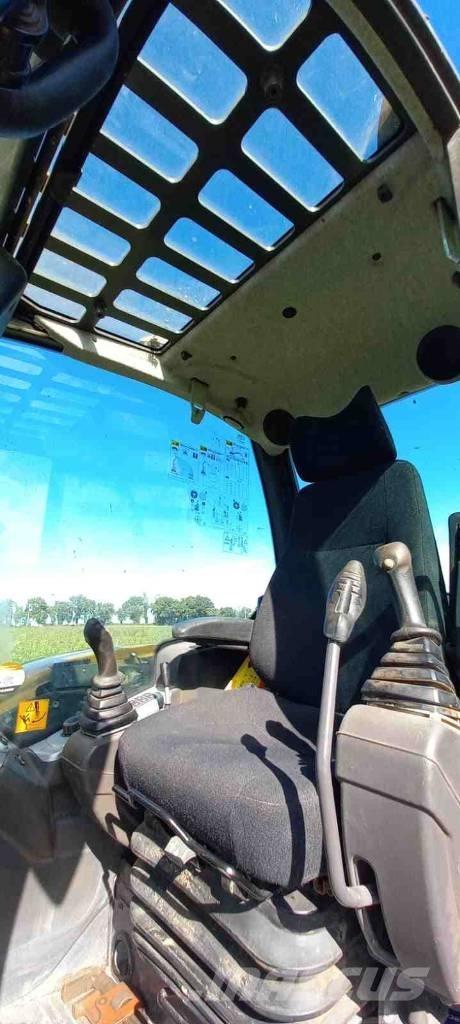 Mecalac 8 MCR 履带挖掘机