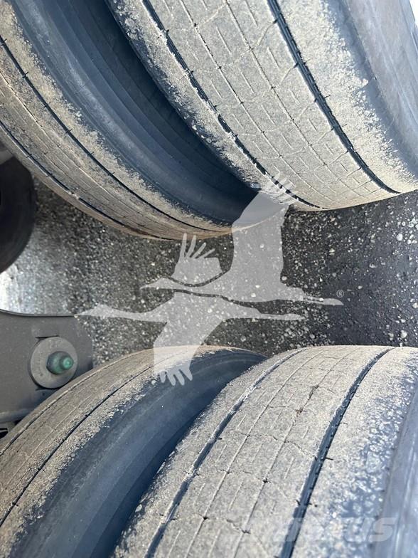 Utility 3000R 保温半挂车