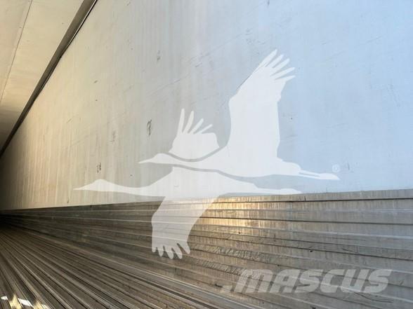 Utility 3000R 保温半挂车