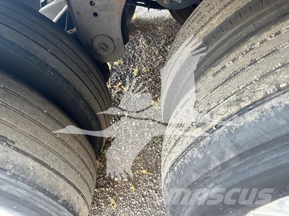 Utility 3000R 保温半挂车