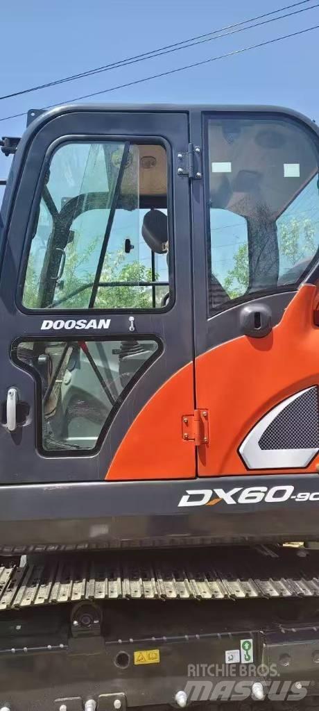Doosan DX60 小型挖掘机