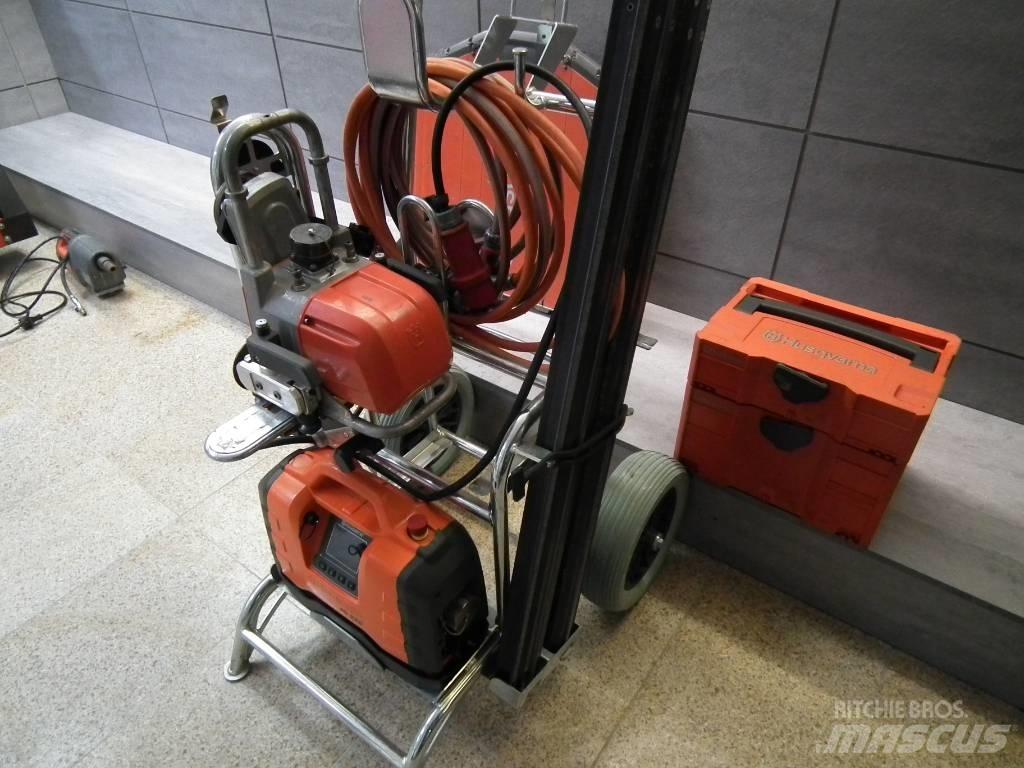 Husqvarna WS220 岩石和混凝土锯