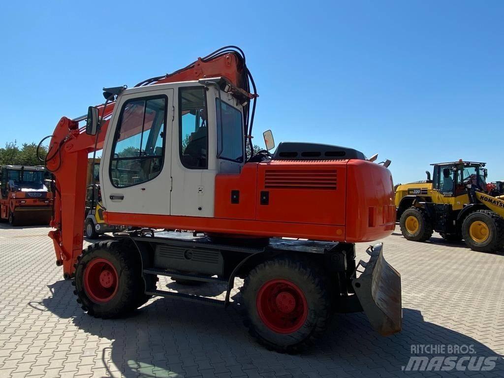 Liebherr A 900 C 轮式挖掘机