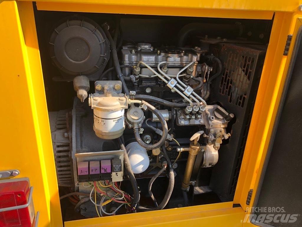 Atlas Copco QLTH40 拖车式灯塔