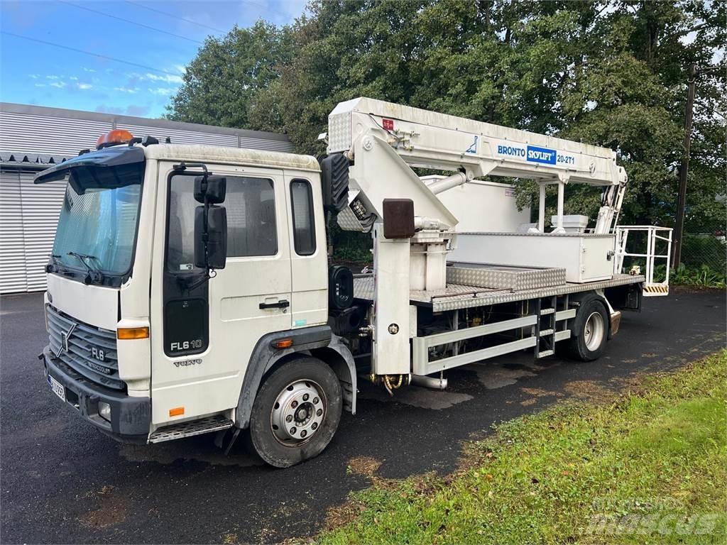 Volvo FL610 4X2 起重车