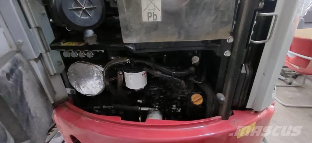 Takeuchi TB 325 R 小型挖掘机