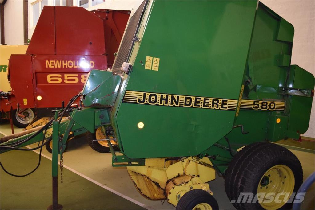 John Deere 580 圆捆打捆机