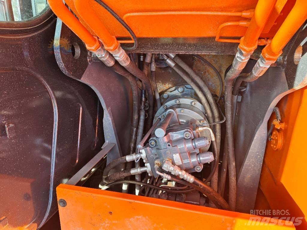 Hitachi ZX 130 履带挖掘机