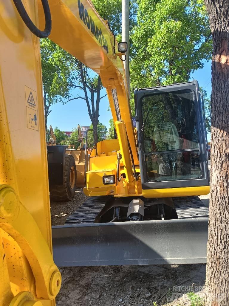 Komatsu PC 70 小型挖掘机