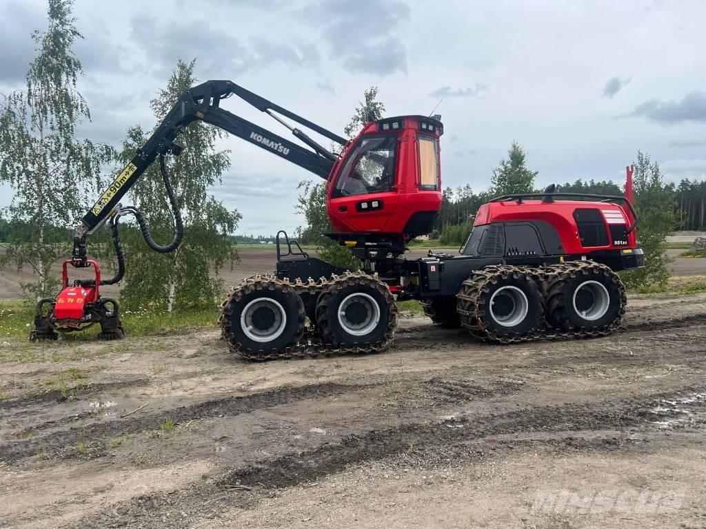 Komatsu 951 XC 收割机