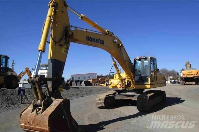 Komatsu PC300-8 小型挖掘机