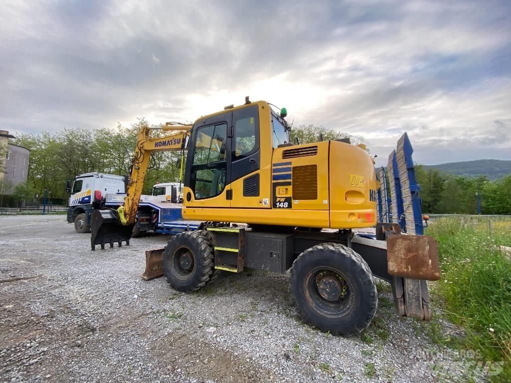 Komatsu PW 148 轮式挖掘机