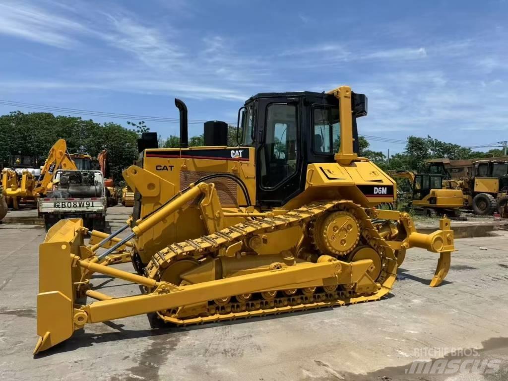 CAT D 6 M 履带式推土机
