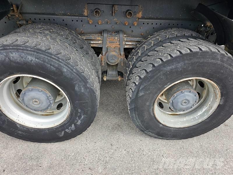 Mercedes-Benz DB3244 自卸式货车