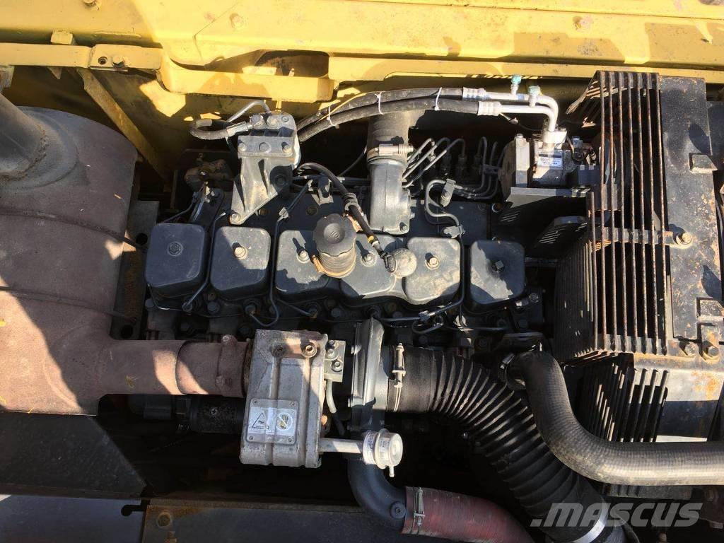 Komatsu pc200-7 履带挖掘机