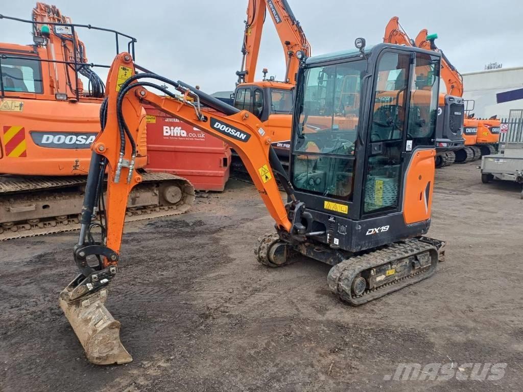 Doosan DX 19 小型挖掘机