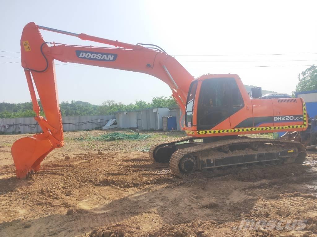 Doosan DH220LC-7 履带挖掘机