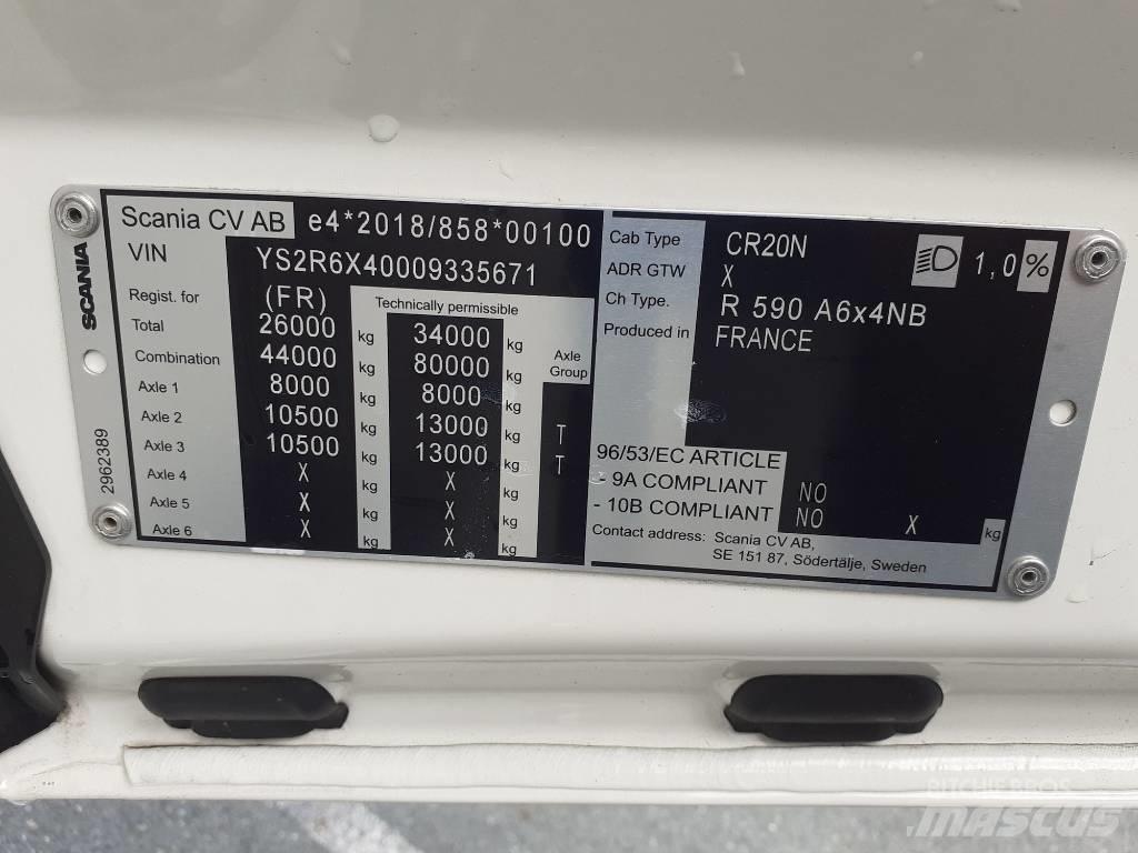 Scania R 590 V8 6x4 牵引车