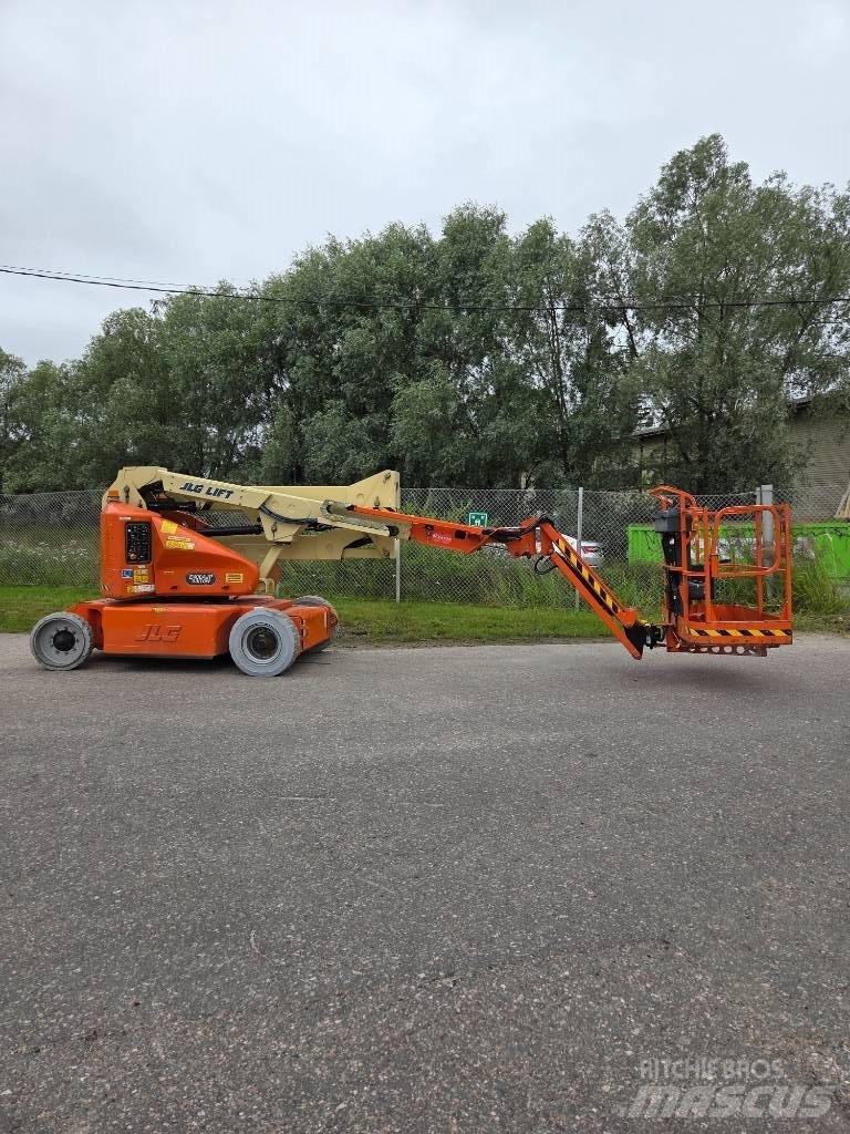 JLG E 400 AJPN 曲臂高空工作平台