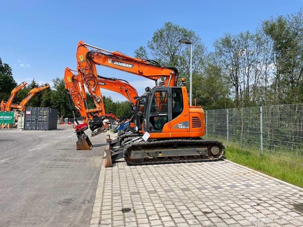 Doosan DX 140 LCR-3 履带挖掘机