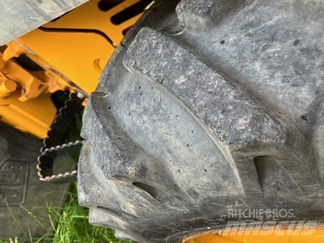 JCB 1T-2 铰接式自卸车