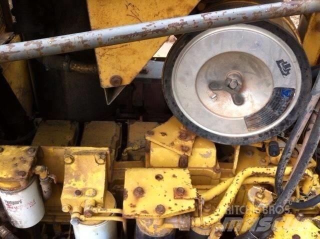 Komatsu d155a-3 履带式推土机