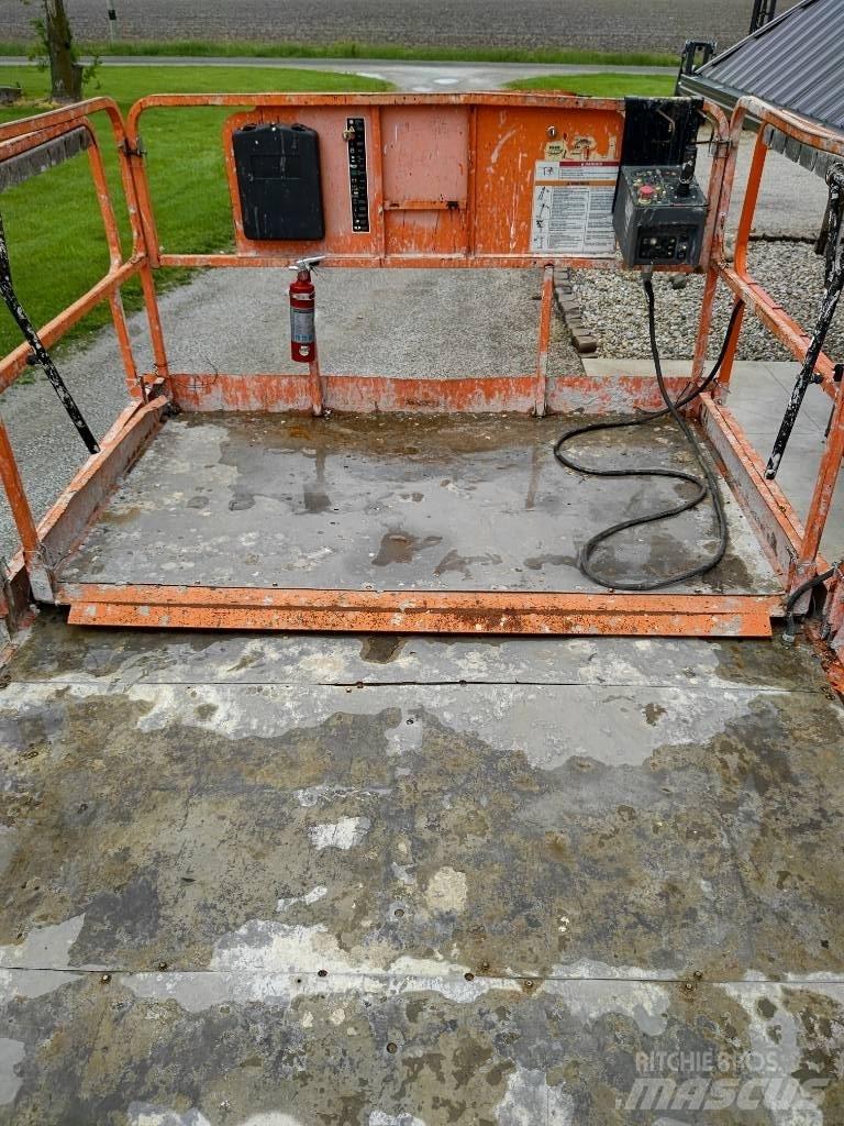 JLG 4394 RT 剪叉式升降机