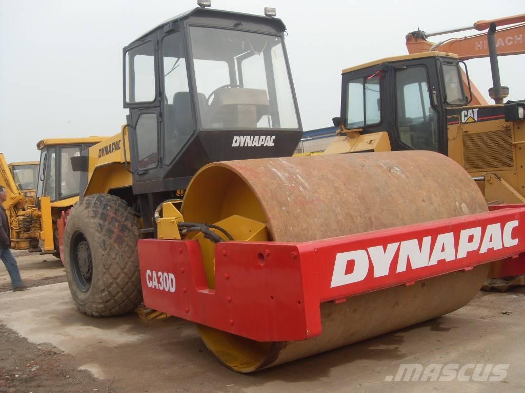 Dynapac CA 301 D 双轮压路机