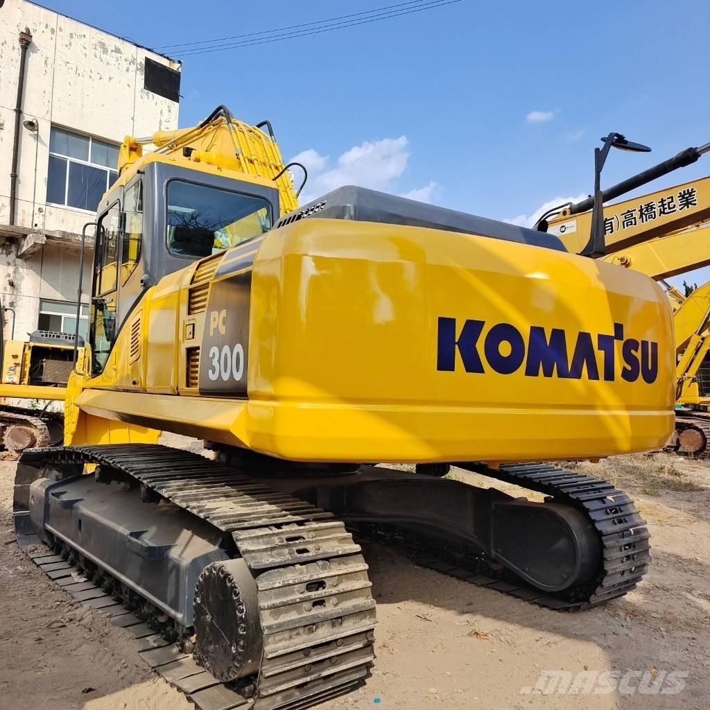 Komatsu PC300 履带挖掘机