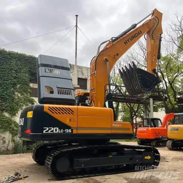 Hyundai R220LC-9S 履带挖掘机