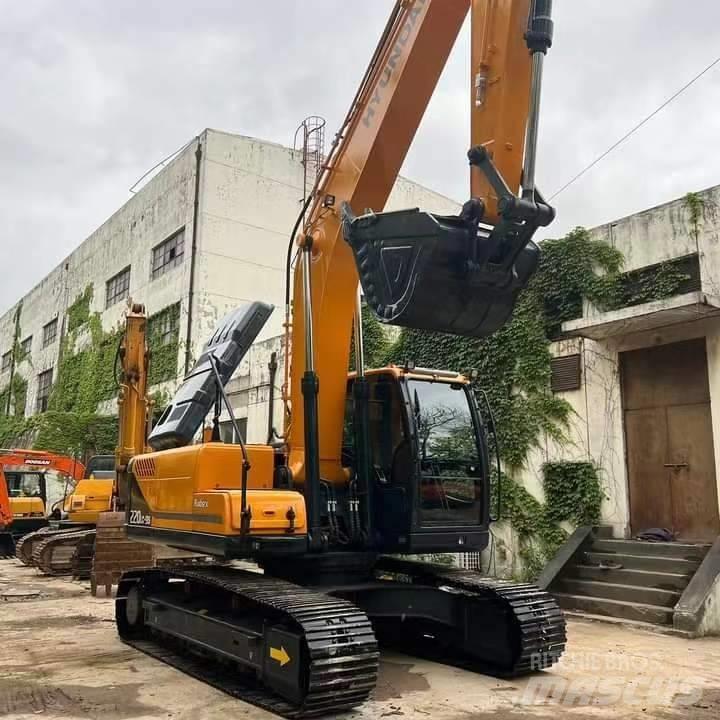 Hyundai R220LC-9S 履带挖掘机