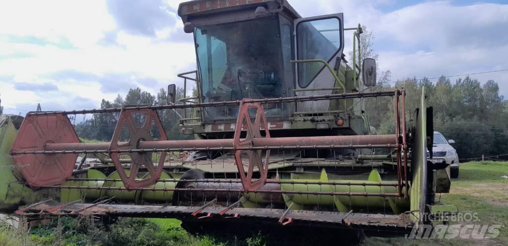 CLAAS Dominator 86 联合收割机