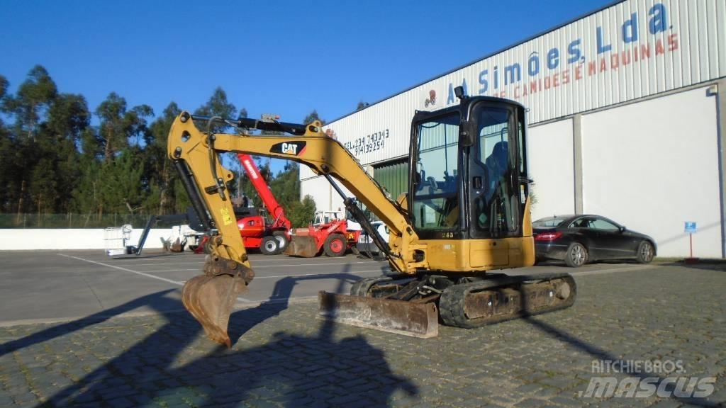 CAT 303.5 E CR 小型挖掘机