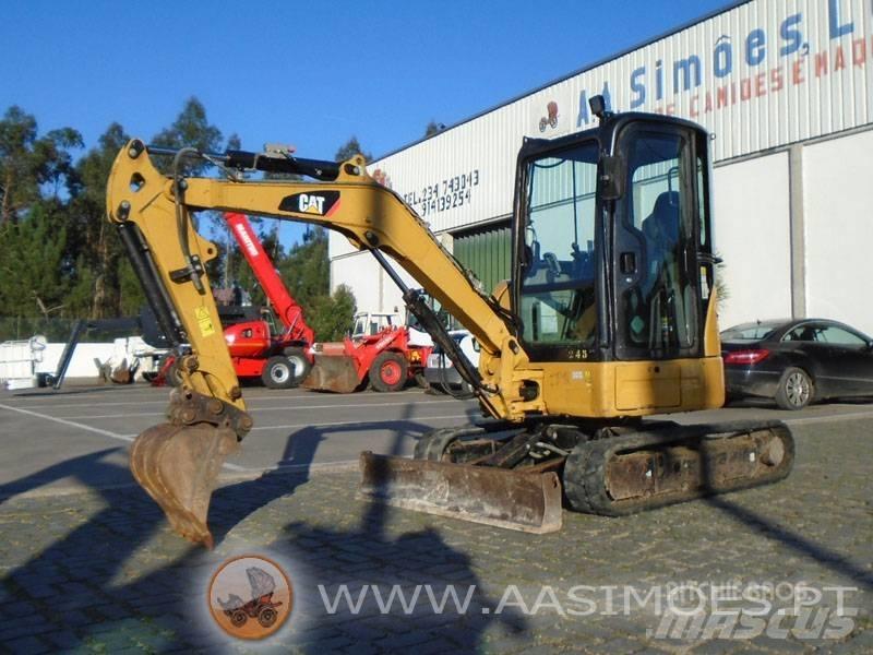 CAT 303.5 E CR 小型挖掘机