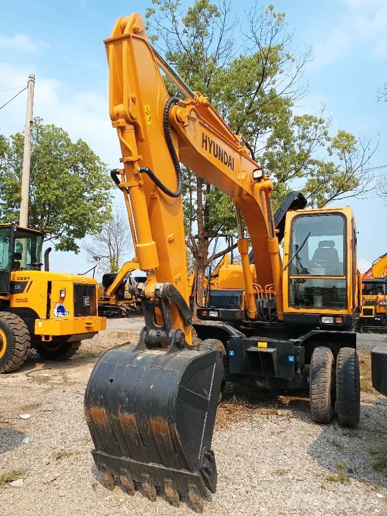 Hyundai R150W 轮式挖掘机