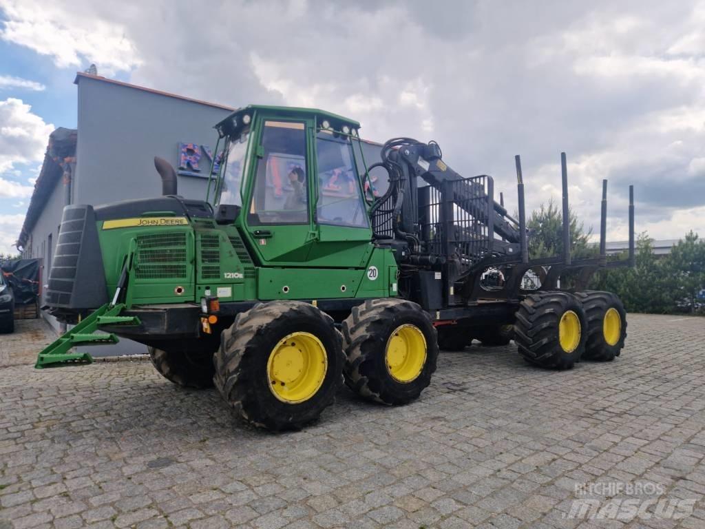 John Deere 1210 E 集运机