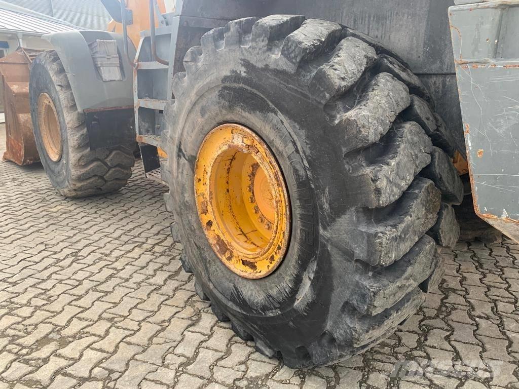 Liebherr L 576 轮式装载机