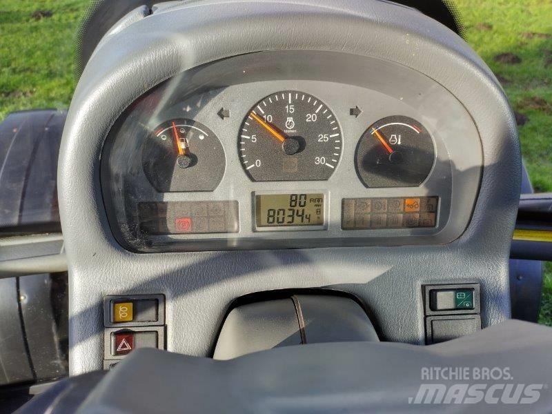 Valtra M 130 拖拉机/农用车