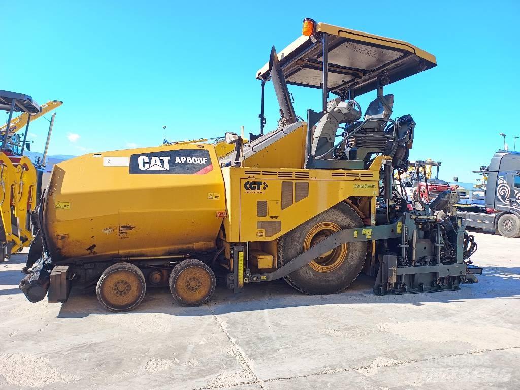 CAT AP 600F 沥青摊铺机