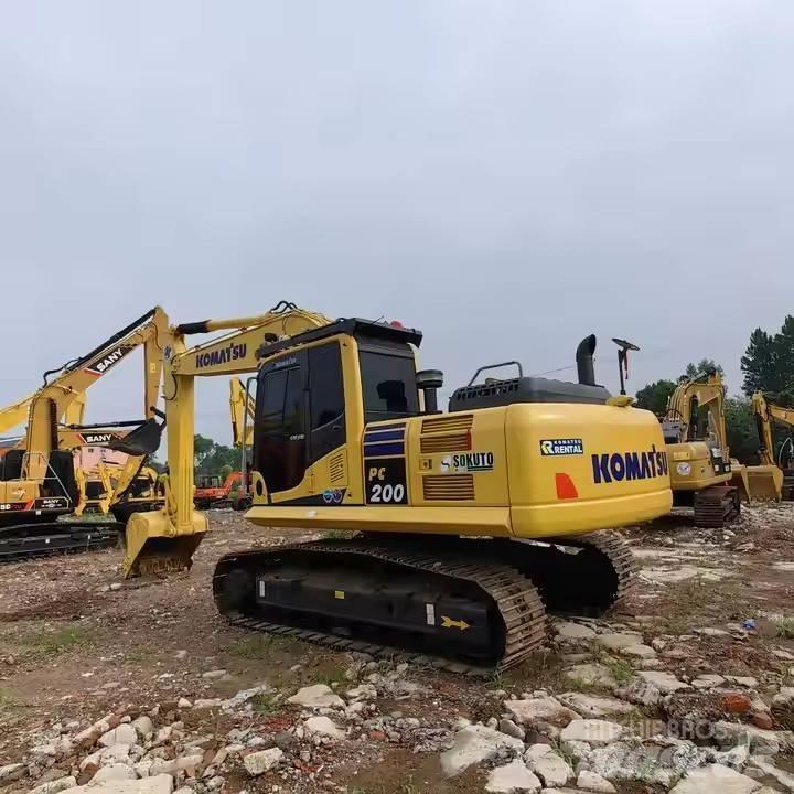 Komatsu PC200 中型挖掘机